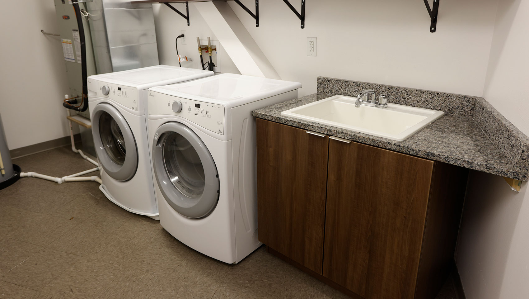 Schofield Suite Laundry Room