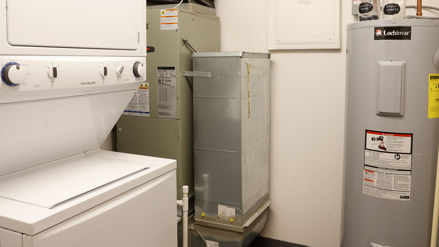 Rockefeller Suite Laundry Room